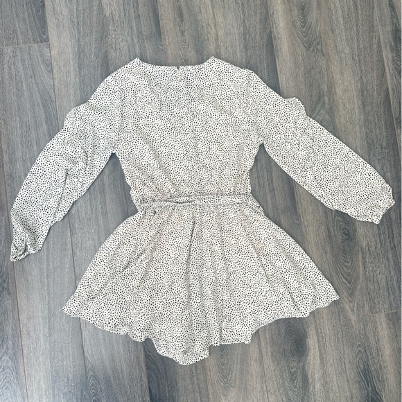 NWOT Women’s Romper with Polka Dots Black White Ruffled Hem Balloon Sleeves Sz M - Picture 7 of 12